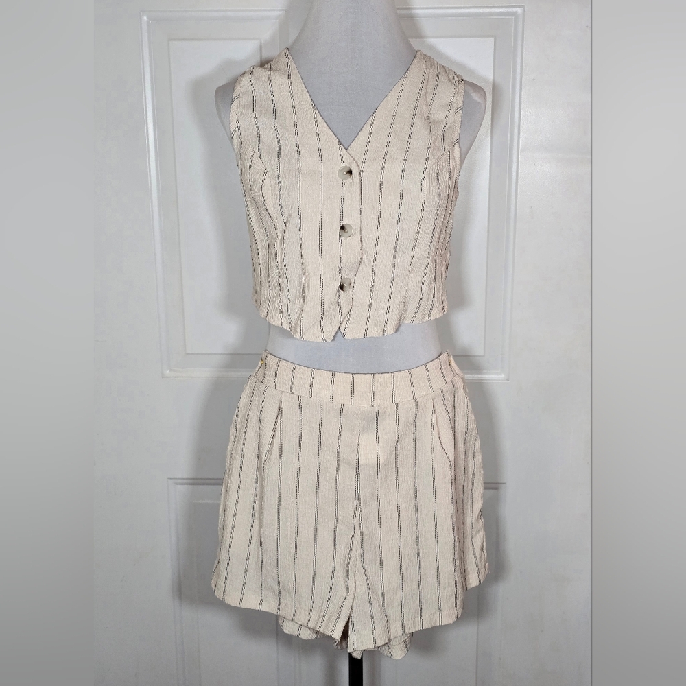 SHEIN Cream Vertical Stripe Button Up Vest Shorts Set